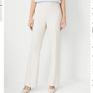 Anne Taylor The Side Zip Trouser in Cream Women’s Size 6